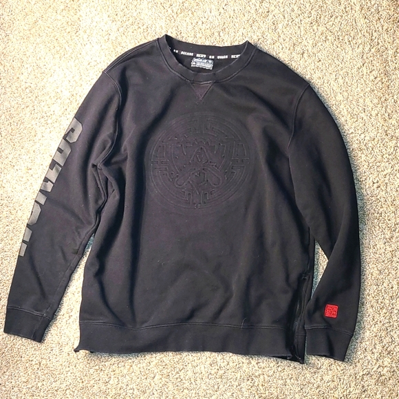 League of Lengends 2017 World Championships Crewneck Sweatshirt - Picture 1 of 6